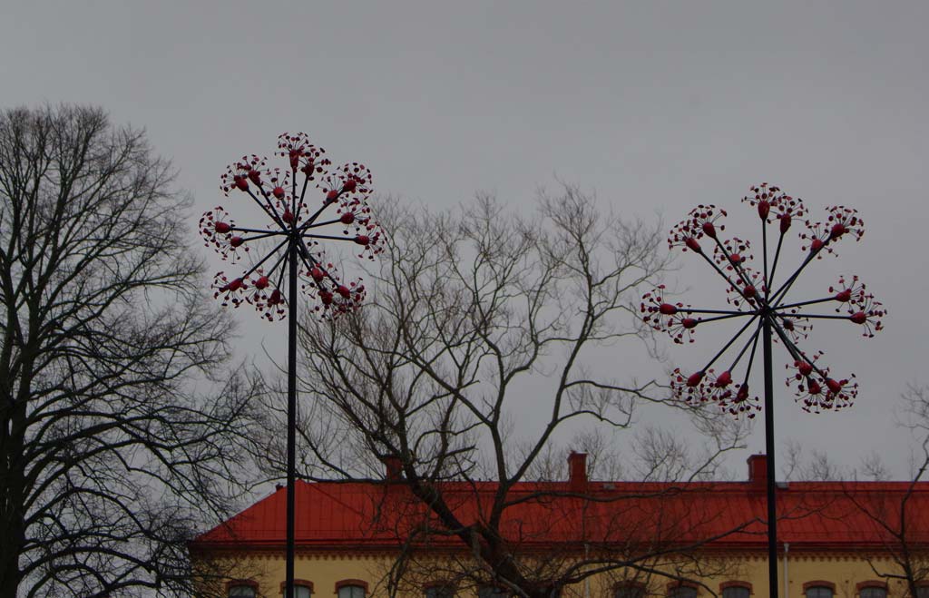 The Umbels Are Up! | the dirt | Jenni Ward ceramic sculpture